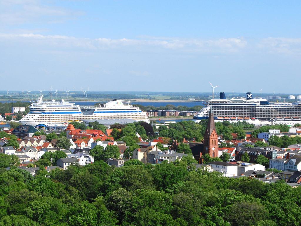 Ferienwohnung Warnemuende Am Kurpark Rostock Kültér fotó